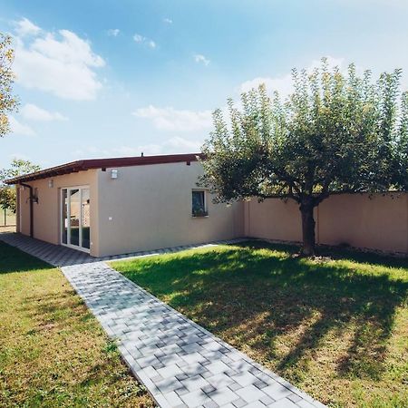 Seasons Apartmani Eszék Kültér fotó