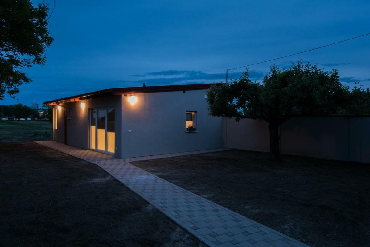 Seasons Apartmani Eszék Kültér fotó