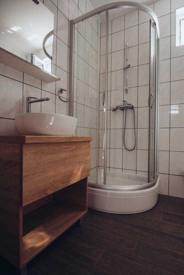 Seasons Apartmani Eszék Kültér fotó